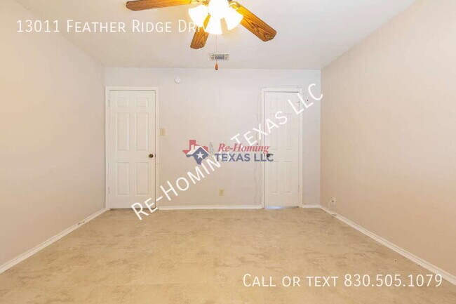 Building Photo - 13011 Feather Ridge Dr