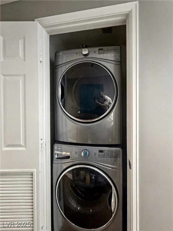 Building Photo - 150 S Las Vegas Blvd