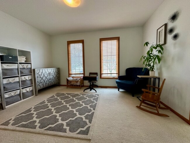 Building Photo - 9815 Biscayne Dr