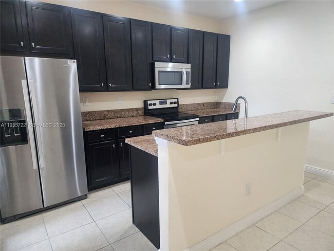 Building Photo - 14640 SW 15th St