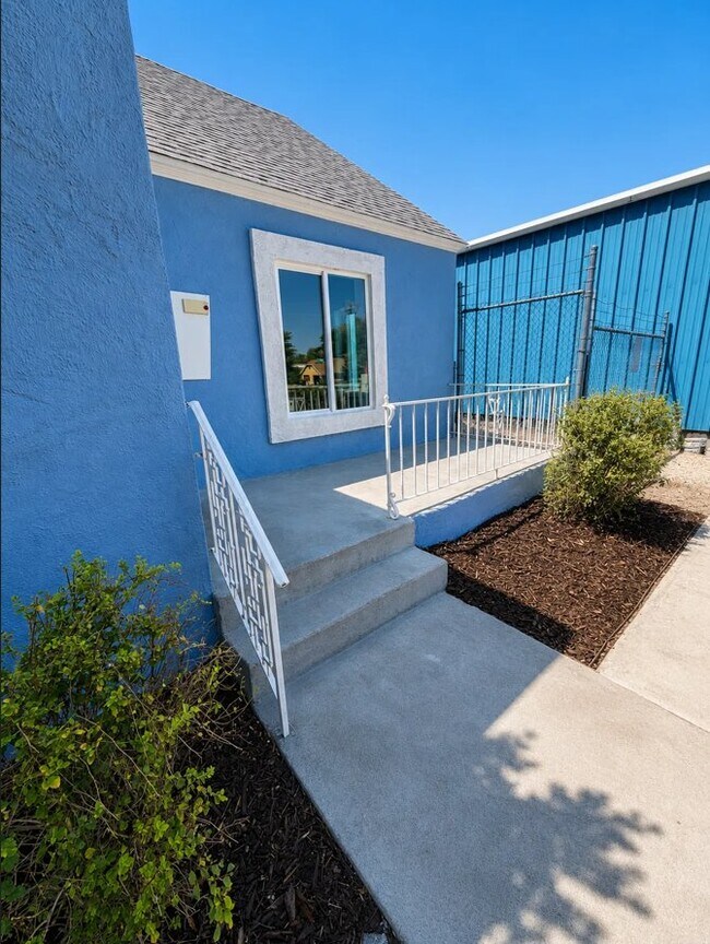 Building Photo - 2605 E Boulder St