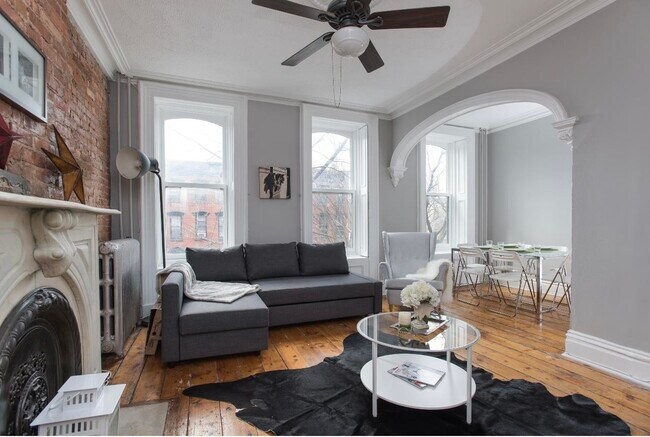 Building Photo - 154 Mercer St