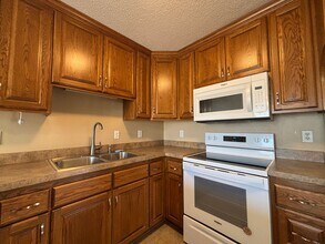 Building Photo - 4285 Evergreen Dr