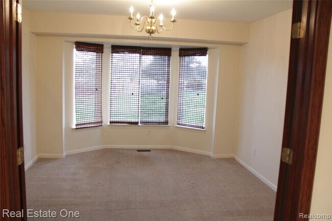 Building Photo - 40690 Bluesprings Ct