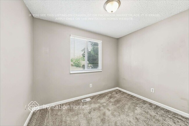 Building Photo - 16372 E Brown Dr