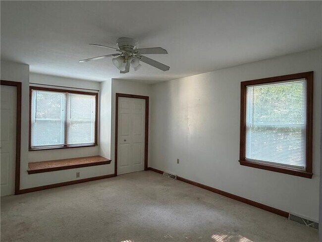 Building Photo - 116 Sturbridge Ln