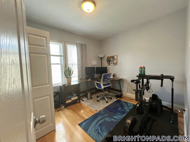 Building Photo - 29 Waverly St