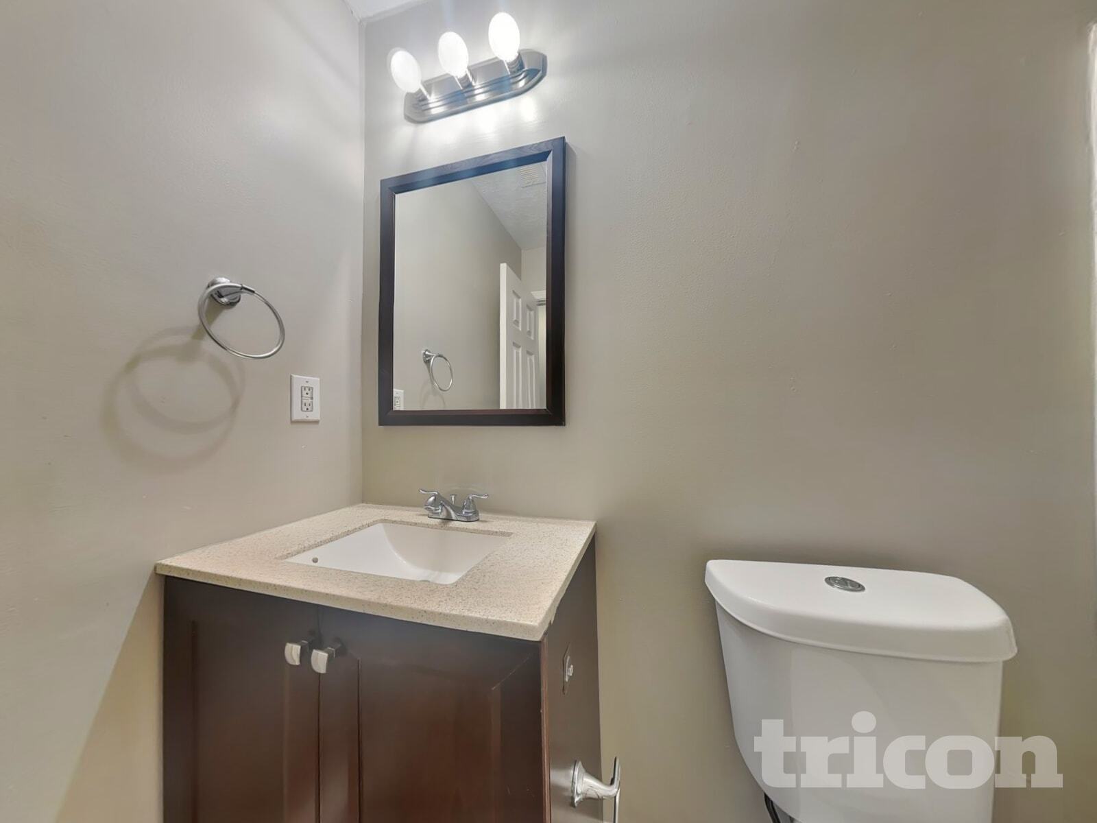 Building Photo - 38 Ann Cir