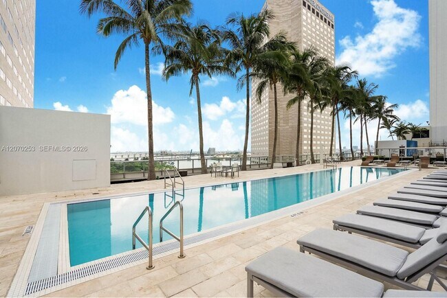 Building Photo - 335 S Biscayne Blvd