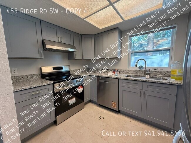 Building Photo - 455 Ridge Rd SW