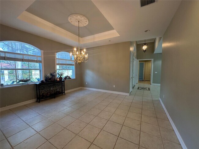 Building Photo - 15335 SW 80th Ave