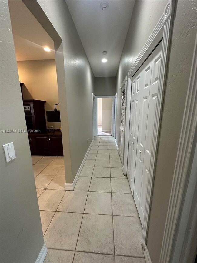 Building Photo - 15335 SW 80th Ave