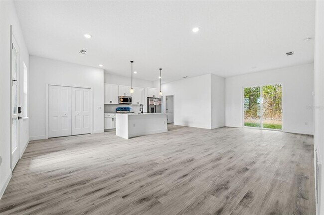 Building Photo - 13505 SW 81 Cir