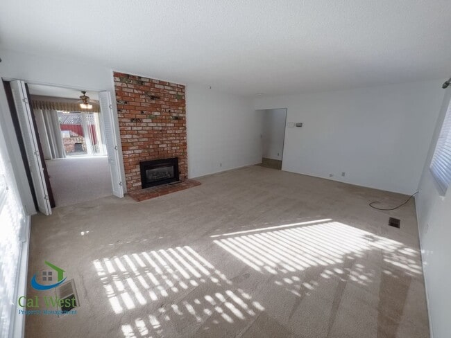 Building Photo - $4,695 - Beautiful 4 beds/2 Baths Home near Los Gatos Border