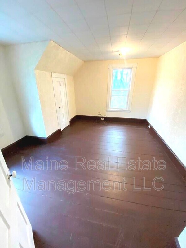 Building Photo - 49 Highland Ave