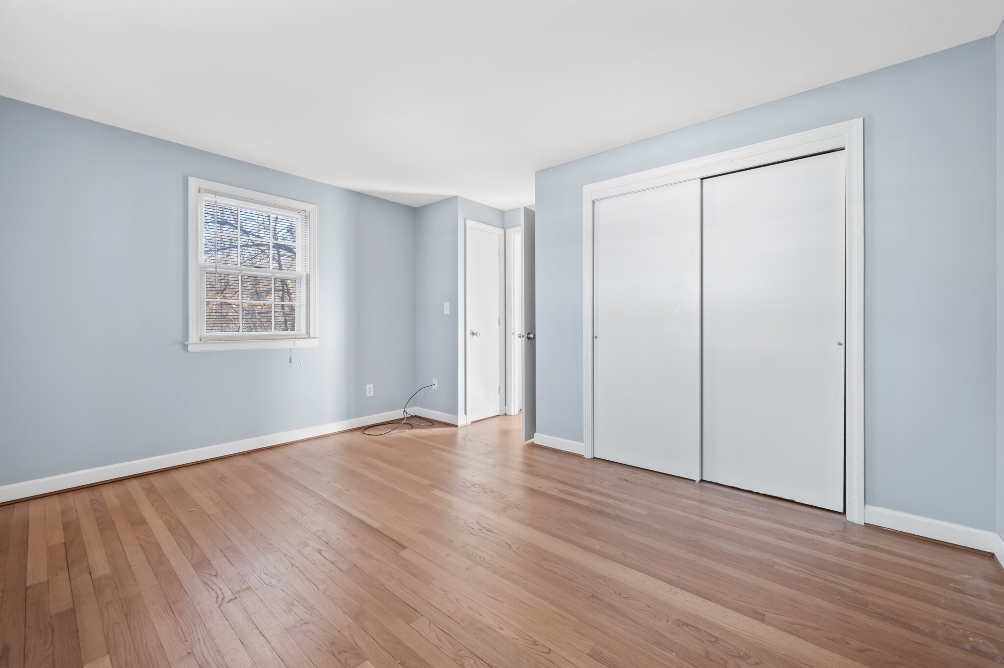 Building Photo - 67 Oak St