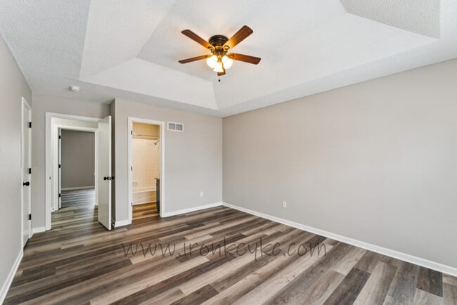 Building Photo - 6620 W 152nd St