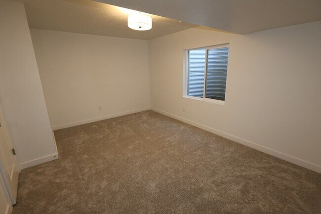 Building Photo - 4814 Washoe Ct