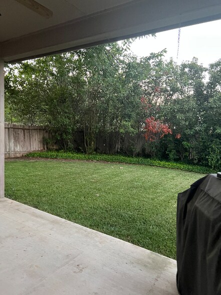 Building Photo - 6135 Wood Bayou