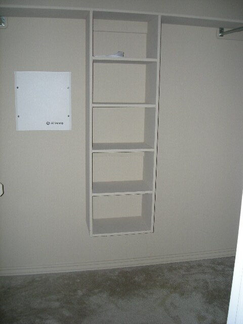 Building Photo - 833 SW 40th St