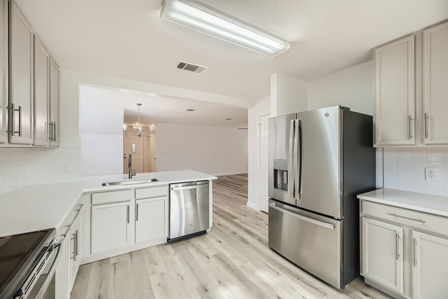 Building Photo - 1721 Poppy Seed Ln