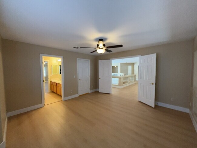 Building Photo - 11155 Grants Landing Ct