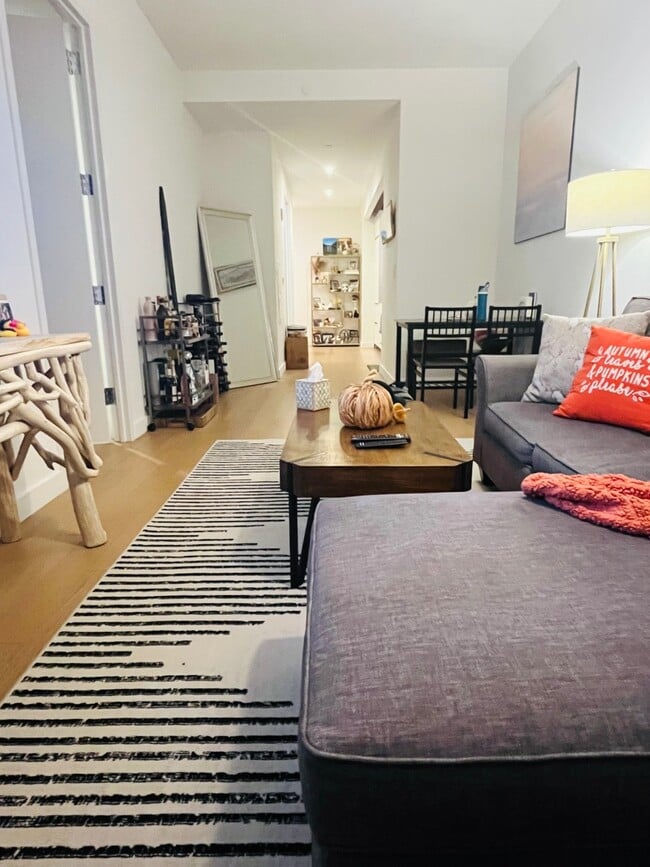 Building Photo - 180 Water St