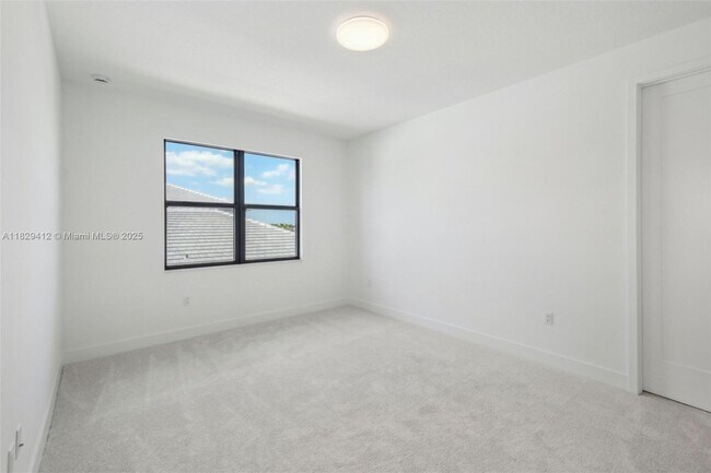 Building Photo - 13075 Feathering Wy