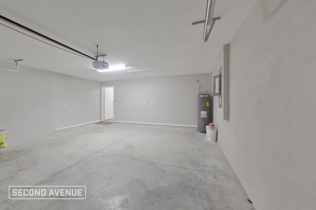 Building Photo - 14051 Canadian Ave