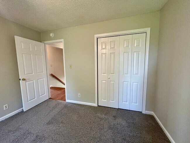 Building Photo - 1225 Cobblestone Ln