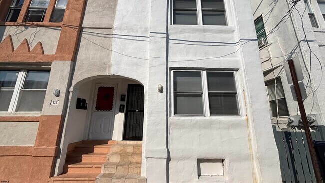 Primary Photo - 131 South Wilson Avenue