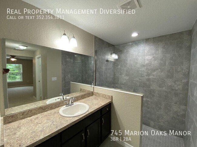 Building Photo - 745 Marion Oaks Manor