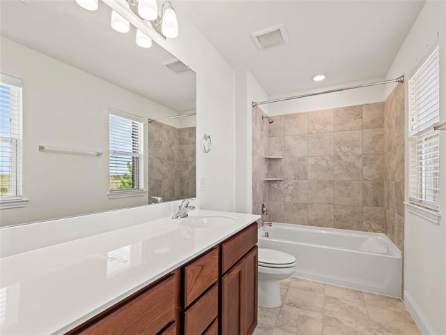 Building Photo - 808 Adair Dr