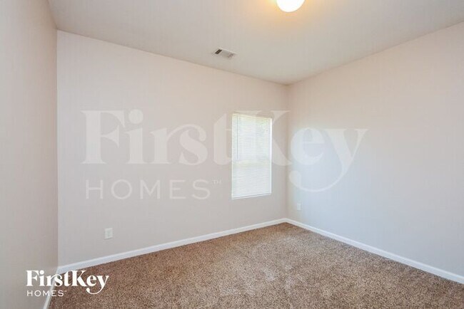 Building Photo - 5068 Pioneer Pkwy