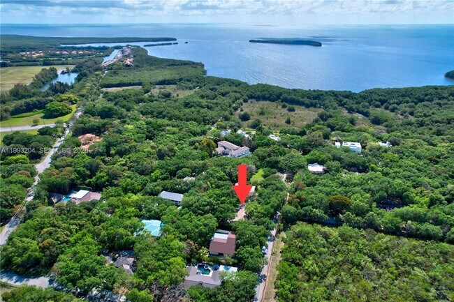 Building Photo - 6767 SW 154th St