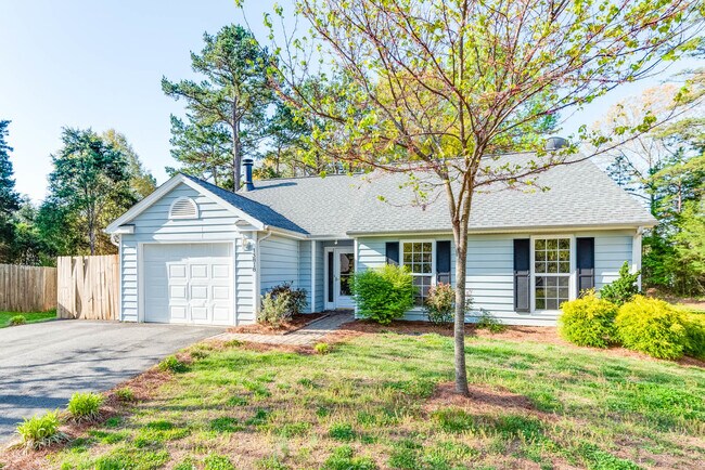 Building Photo - Ranch Home in great school district!
