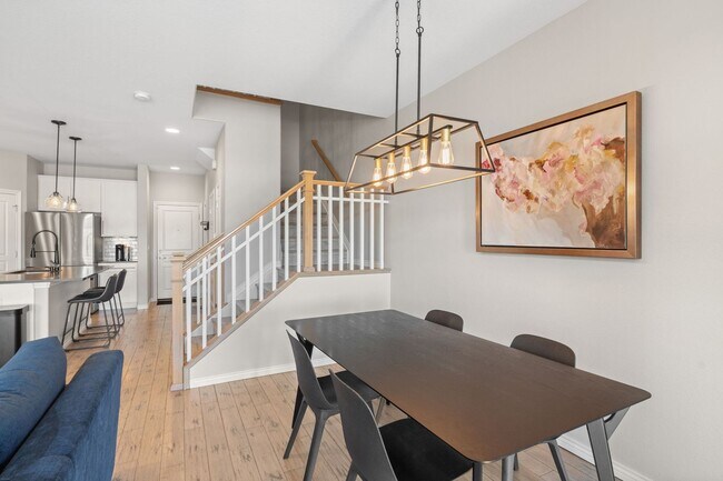 Building Photo - Modern Comfort Meets Mountain Convenience in This Littleton Home!!