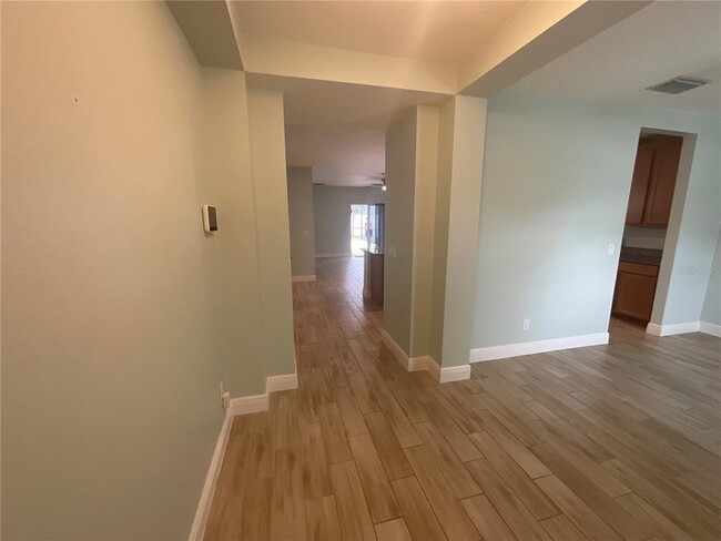 Building Photo - 878 Benjamin Trail