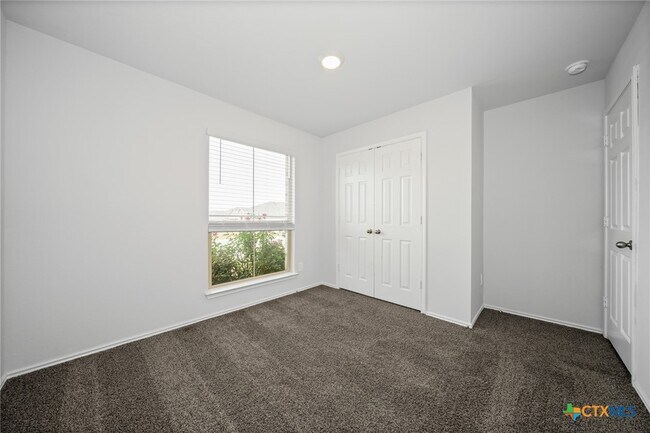 Building Photo - 2818 Wigeon Wy