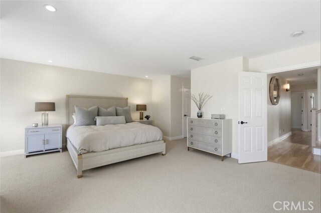 Building Photo - 1738 Manhattan Ave