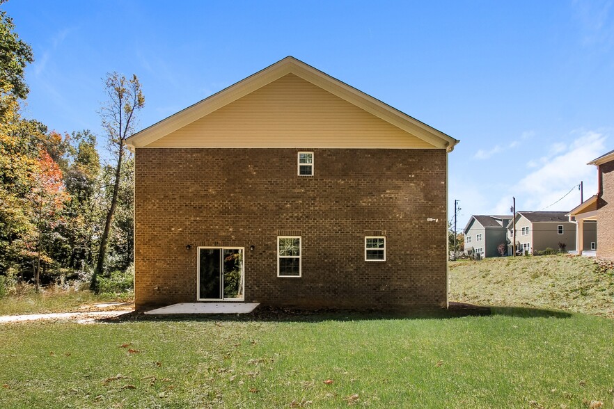 Building Photo - 1636 Tom Sadler Rd