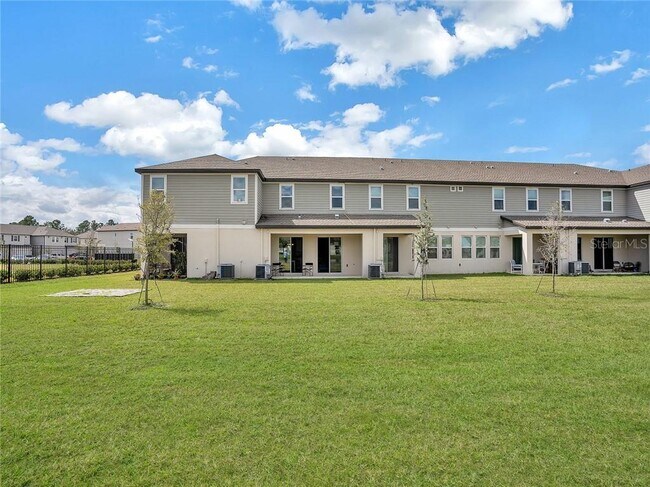 Building Photo - 15691 Willow Arbor Cir