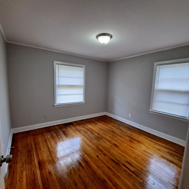 Building Photo - 1615 Gilson Rd