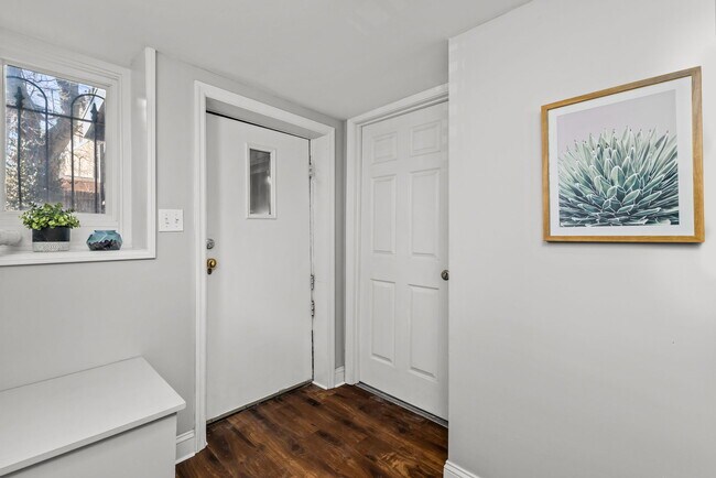 Building Photo - 4600 McPherson Ave