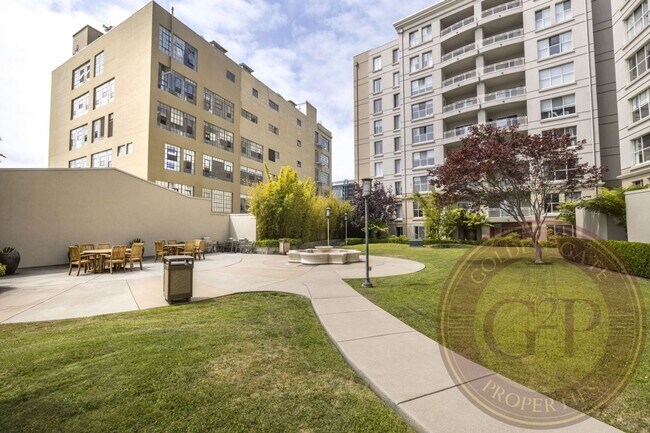 Building Photo - Western SoMa - 2 BR, 2 BA Condo 1,160 Sq. Ft. - 3D Virtual Tour