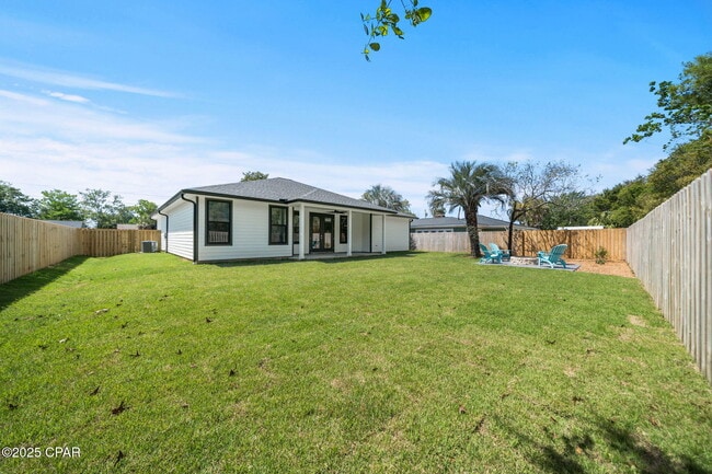 Building Photo - 145 Manistee Dr