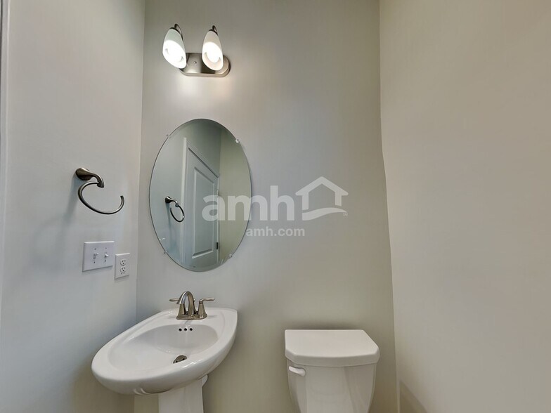 Building Photo - 4402 Erabele Dr