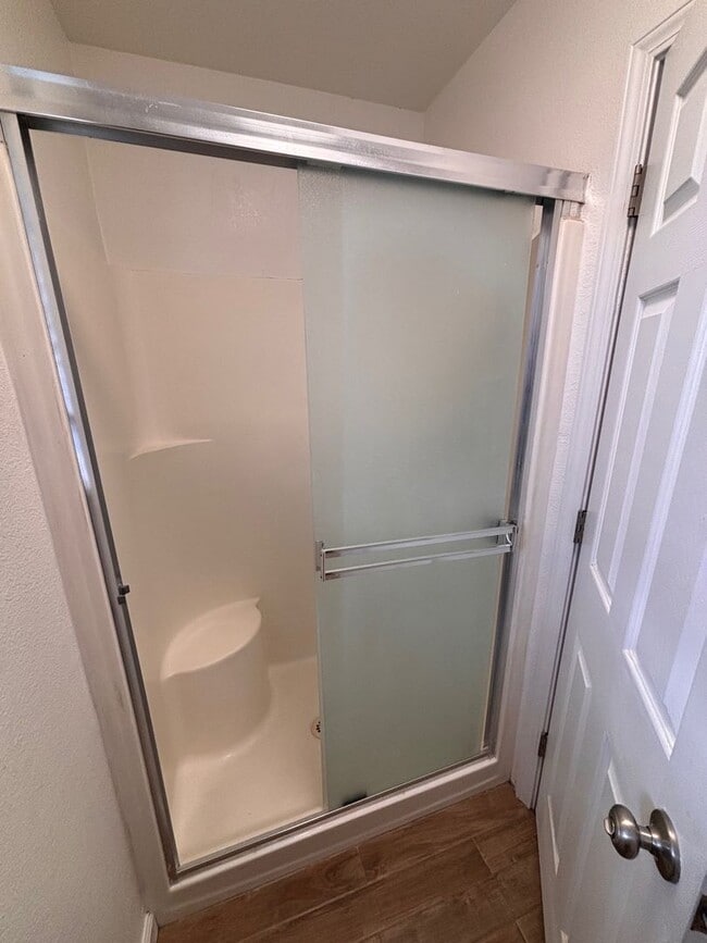 Building Photo - 830 Randell Dr