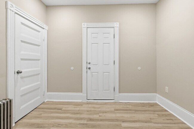 Building Photo - 43 Lonsdale St