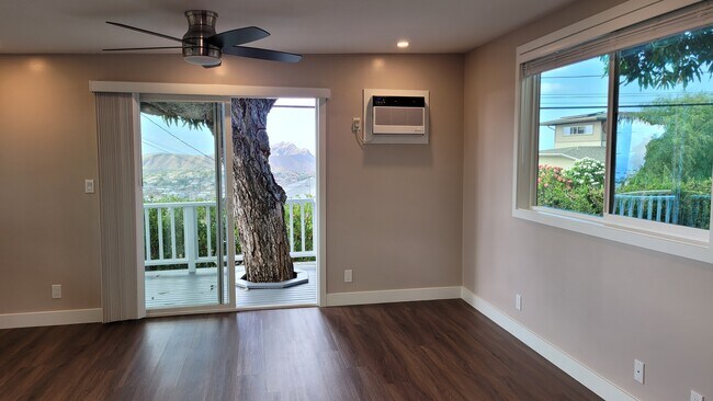 Building Photo - 4115 Sierra Dr